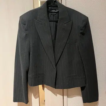 ZARA 테일러드 자켓 쇼트 기장