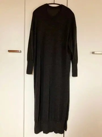 DRESS HERSELF 니트 원피스