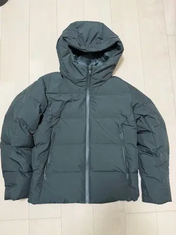 유니클로 다운 파카 남성용 올리브 M