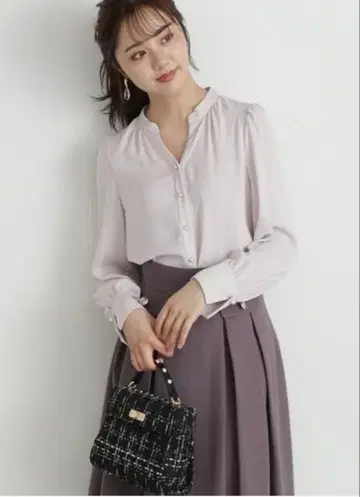 택 포함 새상품 프로포션 바디 드레싱 가을 볼륨 슬리브 블라우스