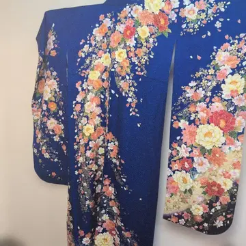 [새상품급] 꽃무늬 후리소데 네이비 컬러 S~M 168cm