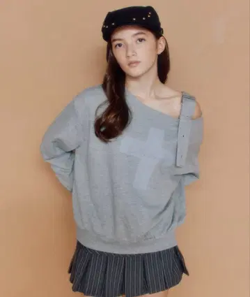 FCMM 오프숄더 벨트 크루넥 그레이