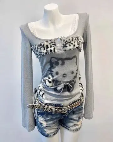 헬로키티 긴팔 상의 그레이 y2k 한국 갸루