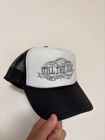 STILL THE GOAT 트래커 캡