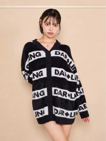 다리치 트럼프 자카드 니트 가디건