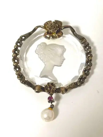 IEI 펜던트 탑 크리스탈 루비 담수 진주 인탈리오 조각 A2605