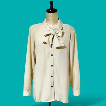 2WAY로 연출하는 탈부착 리본 포함 엘레강트 블라우스 크림색 빈티지