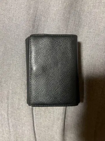 블랙 가죽 3단 폴더형 지갑