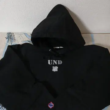UNDEFEATED 로고 블랙 후드티 M 캐나다바디