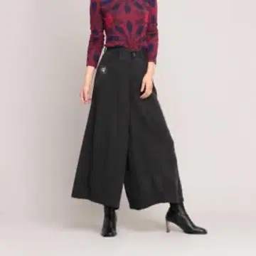 블랙 와이드 팬츠 자수 데시구알