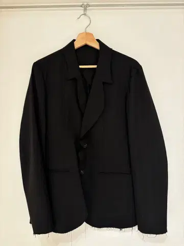 UNFOLLOW 블랙 테일러드 자켓 사이즈 2