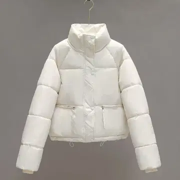 화이트 숏 기장 다운 자켓