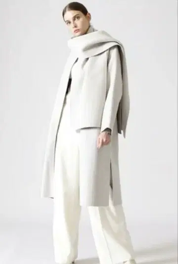 ADORE 2 TONE 리버 코트 스톨 포함 38