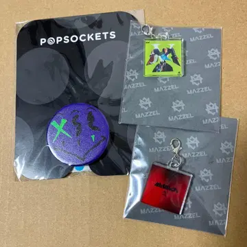 MAZZEL 자켓 참 & POPSOCKETS
