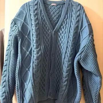 라이트 블루 케이블 니트 가디건