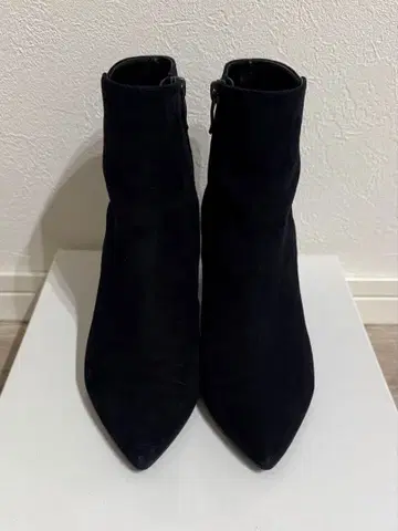 DIANA 다이애나 스웨이드 숏부츠