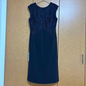 네이비 슬리브리스 원피스 셀프리드