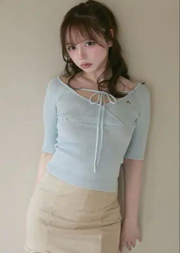 안도마리 Luna cachecoeur tops