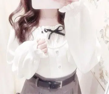 evelyn 하트 비쥬 니트 화이트