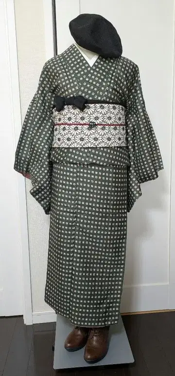 명선 앤티크 기모노 순수 실크 모스그린 스퀘어 도트 직조