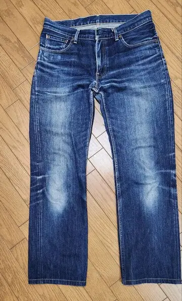 Levi Strauss & Co. 502 스트레이트 데님 빨간 귀