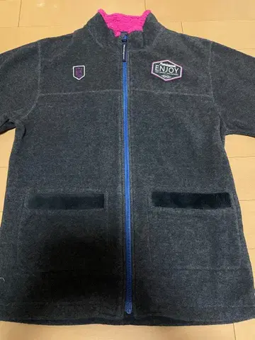 새상품 플리스 자켓 M 그레이 먼싱웨어