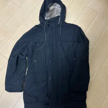 10047 LACOSTE 메탈 로고 충전솜 나일론 코트