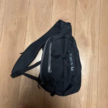 patagonia 블랙 바디백