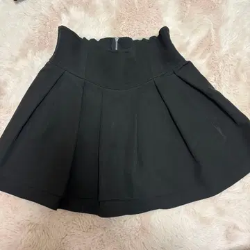 미셸 마카롱 슬림 레그 스커트 M 사이즈 블랙