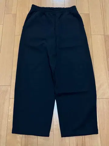 유니클로 C 맨투맨 와이드 팬츠 M 사이즈 블랙