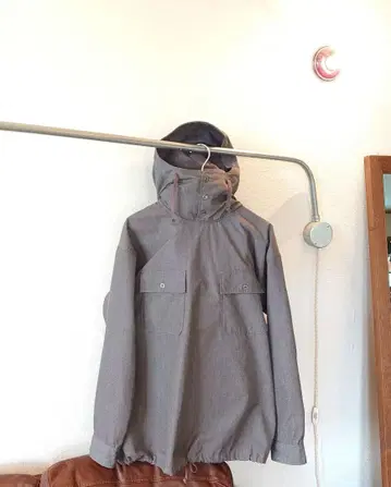 엔지니어드 가먼츠 아노락 후드티