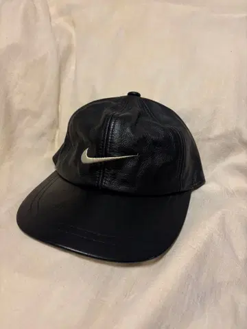 레어 Nike 나이키 블랙 가죽 캡