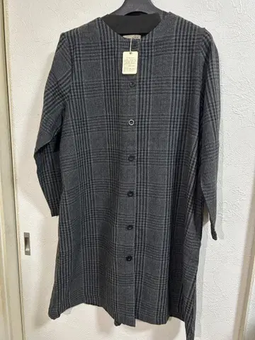 그레이 계열 체크 무늬 롱 코트 M-L