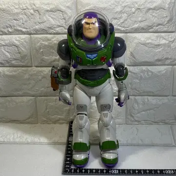 버즈 라이트이어 리얼 사이즈 토킹 피규어