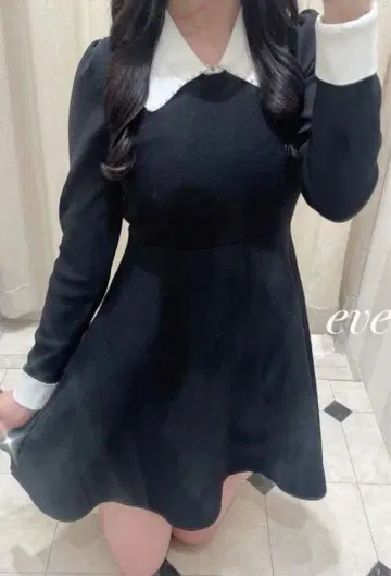 evelyn 에블린 옷깃 핏 플레어 OP 블랙