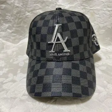 LA 로고 체크 무늬 캡