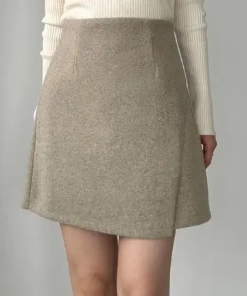 Louere 멜톤 랩 스타일 미니 스커트 (인팬츠 포함)