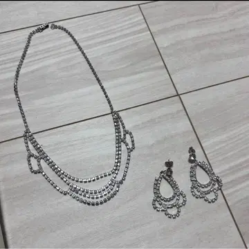 가격 인하 새상품 브라이덜 웨딩 파티용 귀걸이&목걸이 세트