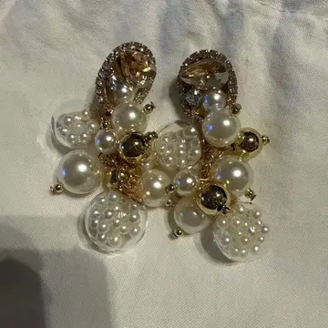 펄과 크리스탈의 엘레강트 귀걸이