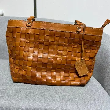 브라운 가죽 뜨개질 토트백