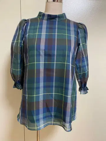 로즈 티아라 체크 무늬 리본 포함 블라우스