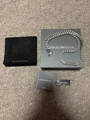 엠포리오 아르마니 체인 목걸이 파우치, 박스 있음