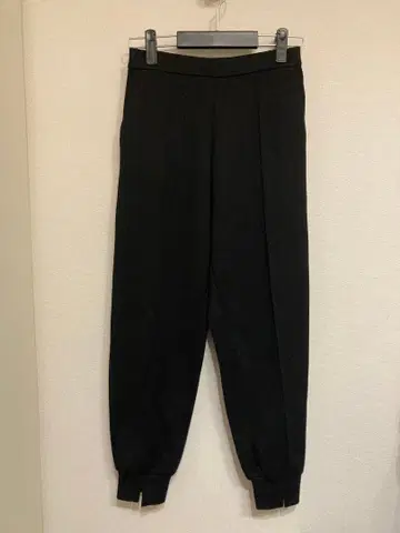 새상품급 프레네 Frene 슬릿 팬츠 블랙 M