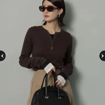 헨리 리브 니트 새상품 완판! 아르페쥬 스토리