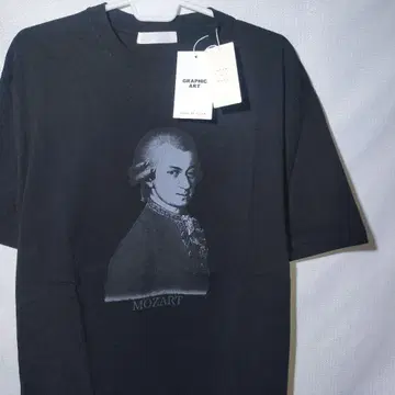 새상품 T셔츠 L 모차르트 센스 오브 플레이스 어반 리서치 반팔