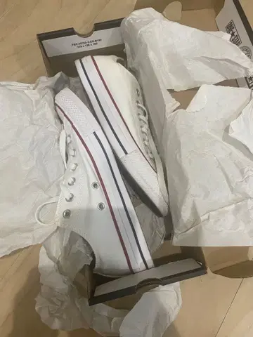 CONVERSE ALL STAR 화이트 스니커즈