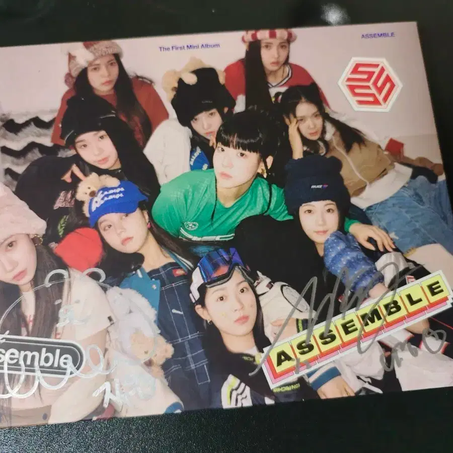 triples Assemble ASSEMBLE Hello82 sign album sealed on Bunjang