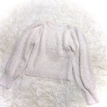 어댑터 리테일링 스웨터(L) 샤기 니트 퍼프 슬리브 화이트 고급