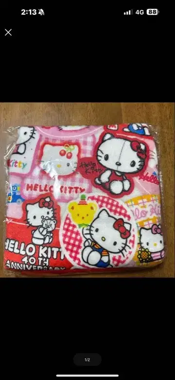 헬로키티 40주년 기념 빨간색