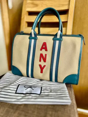 컨디션 최상 안야 힌드마치 비스포크 월튼 지퍼 탑 핸드백